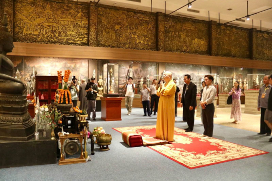 Chinese Buddhist Delegation Tours Lao Art Museum